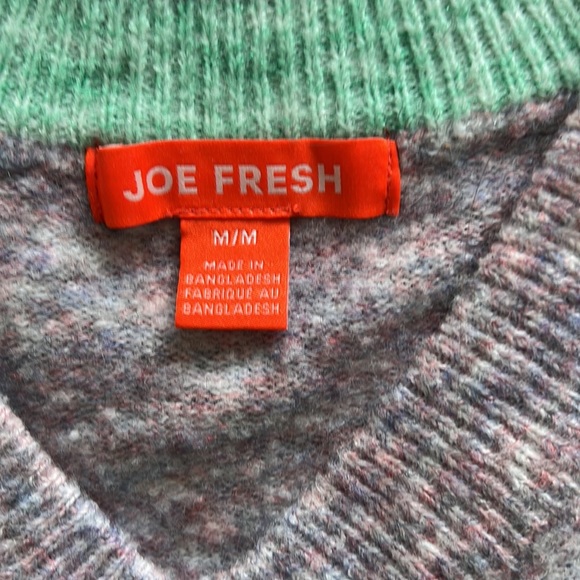 Medium pink/purple sweater from Joe Fresh - Picture 3 of 3